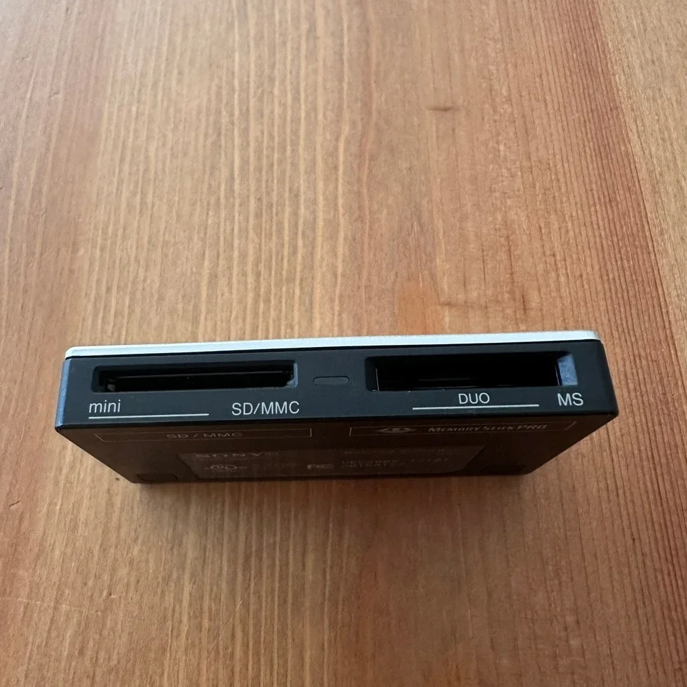 Sony MRW62E-T Multi-Card Reader Writer Silver Black USB